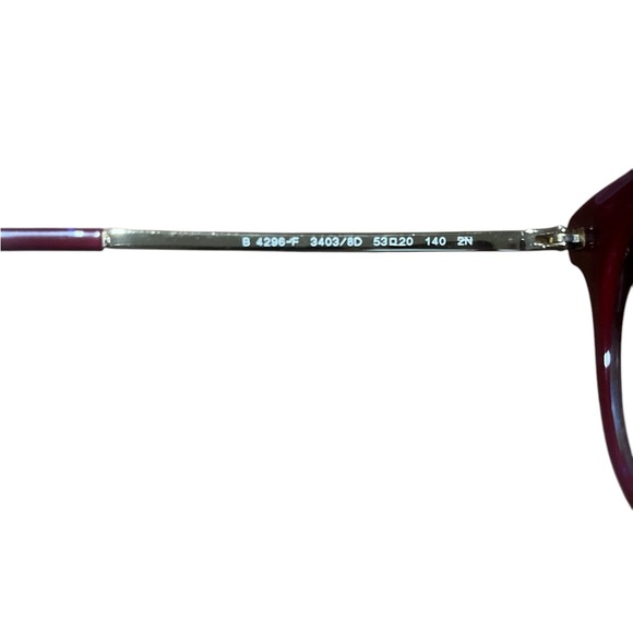 🤩NEW ITEM Burberry Sunglasses full inclusion! - Picture 5 of 11